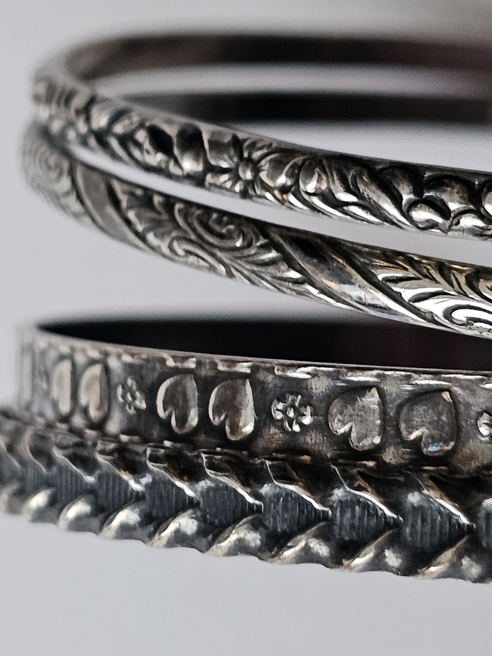 Sterling Silver Floral and Heart Engraved Bangle Set Of 4- Silver. Vtg.